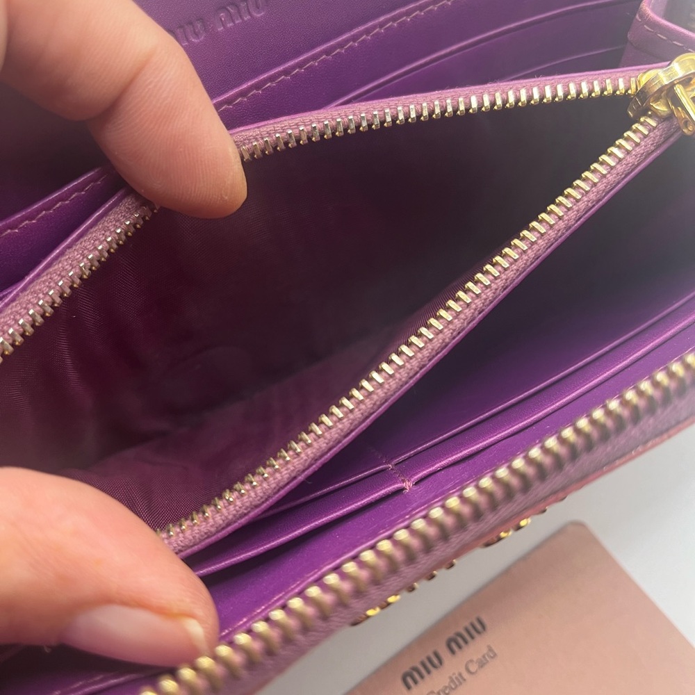 Miu Miu pink leather zippie wallet. Stunning - Picture 9 of 9
